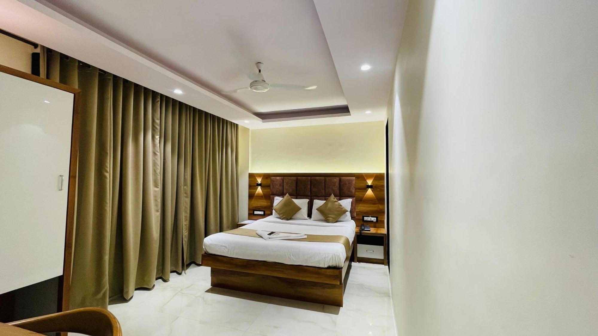 Hotel Arma Residency Mumbai Bagian luar foto