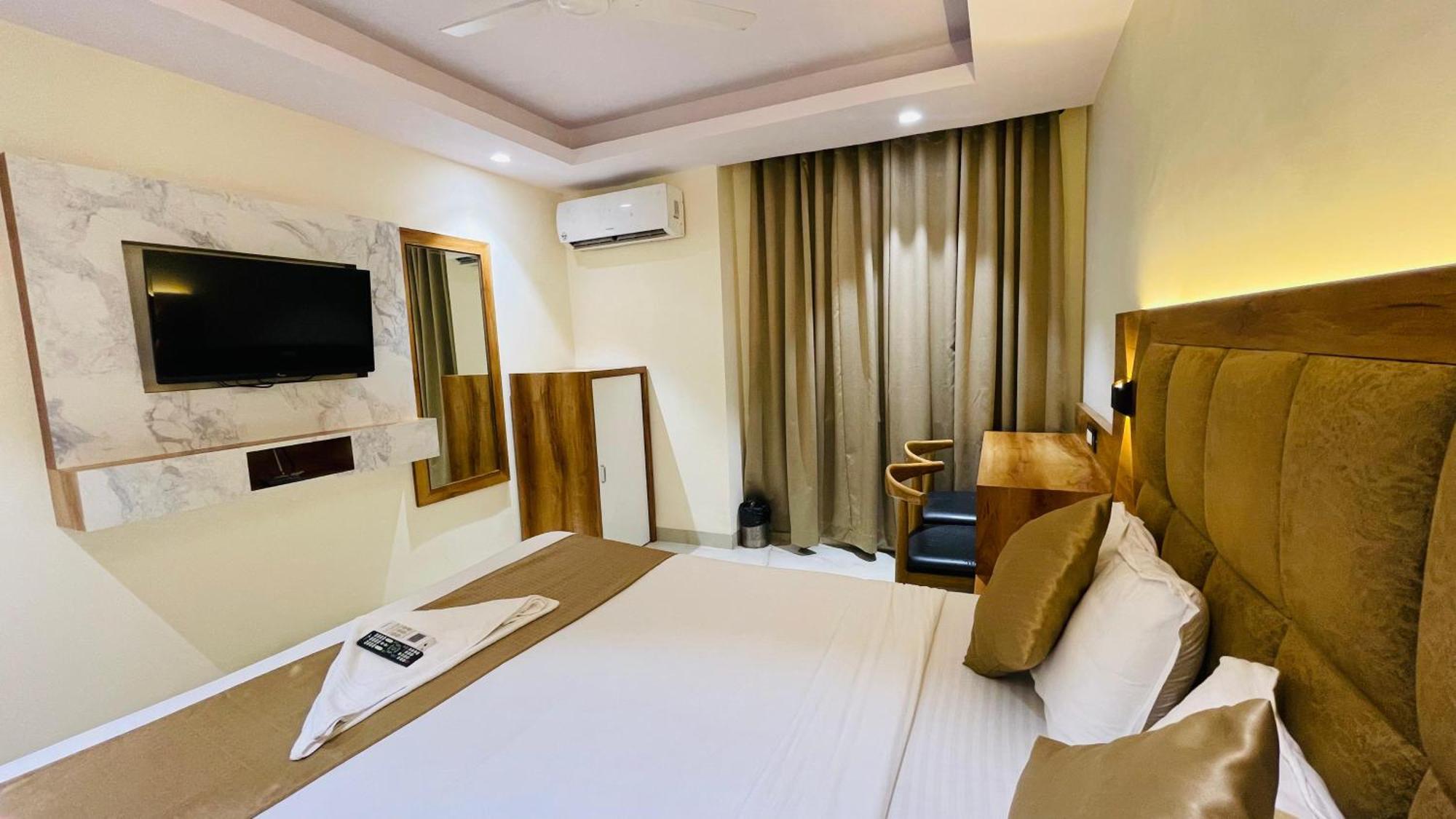Hotel Arma Residency Mumbai Bagian luar foto