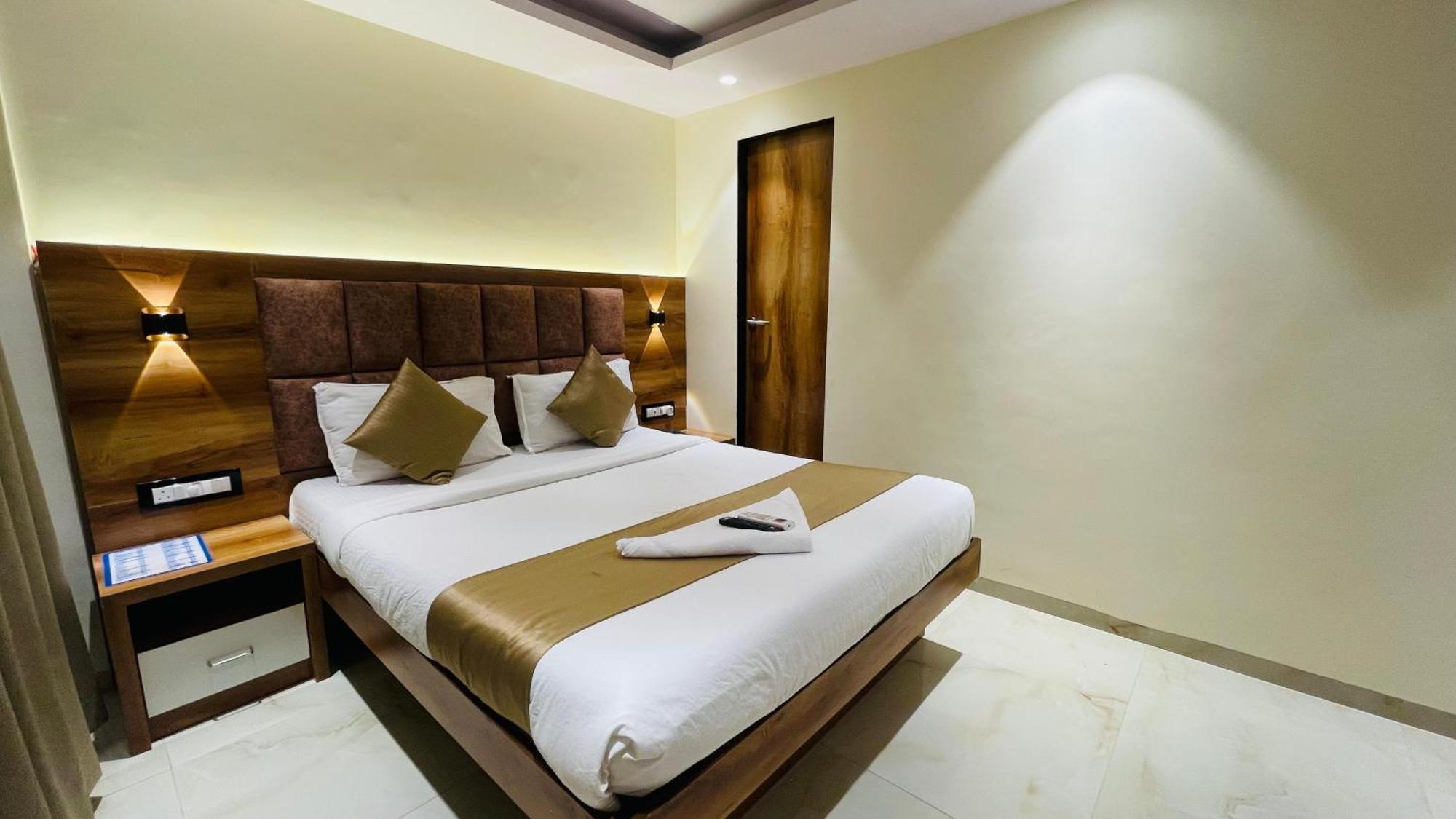 Hotel Arma Residency Mumbai Bagian luar foto