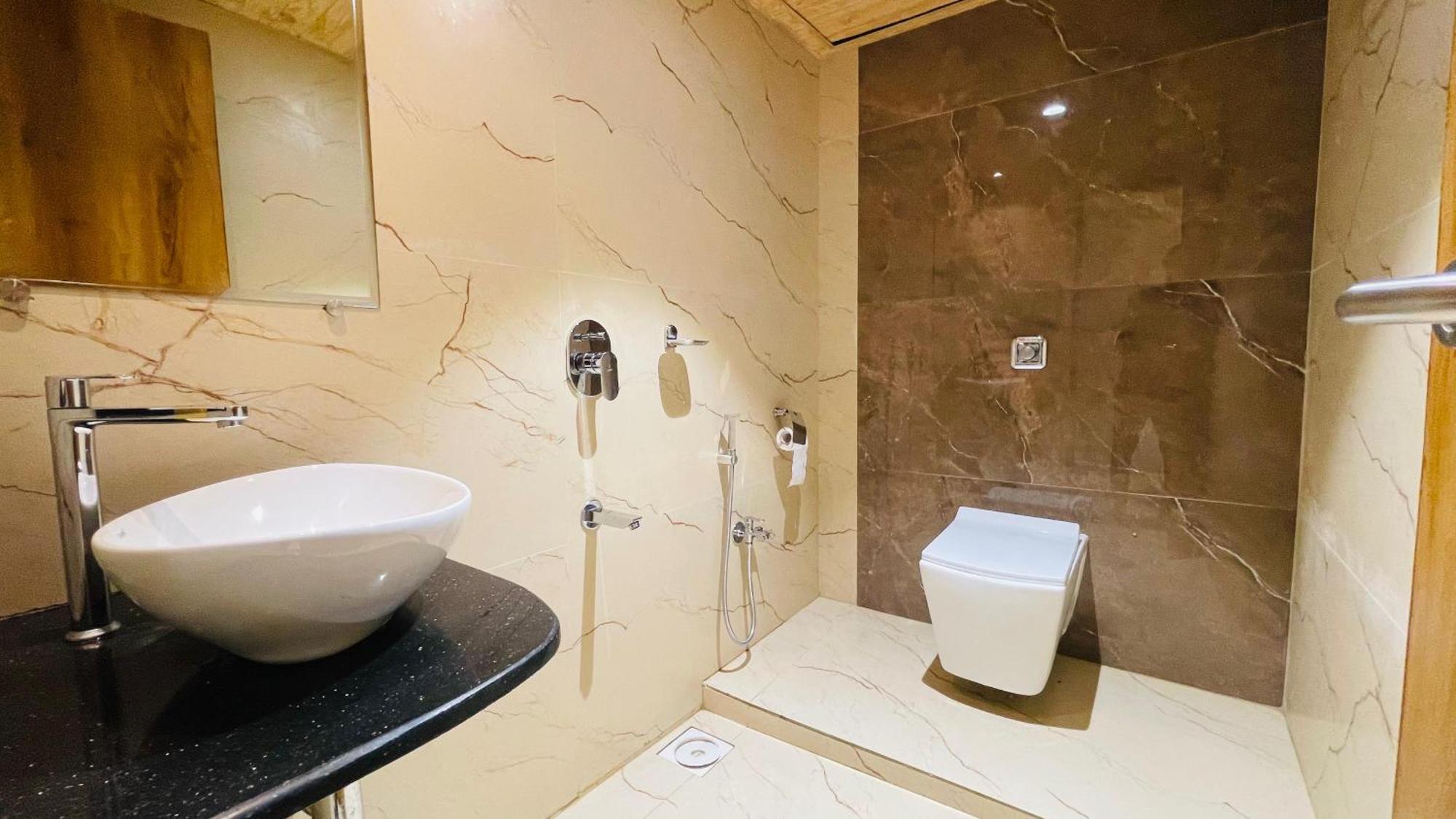 Hotel Arma Residency Mumbai Bagian luar foto