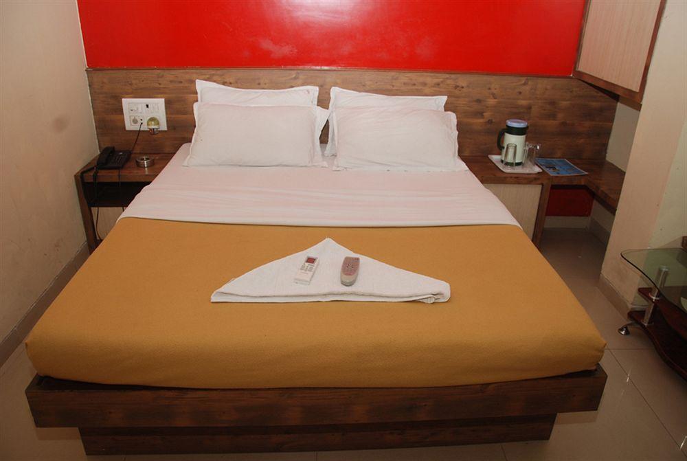Hotel Arma Residency Mumbai Bagian luar foto